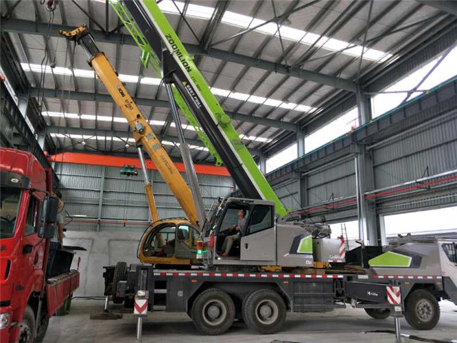 清水河县高空车出租需要注意哪些安全事项？